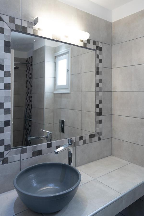 White Lily Suites & Lofts - Adults Only 16 Plus Perivolos  Exteriér fotografie