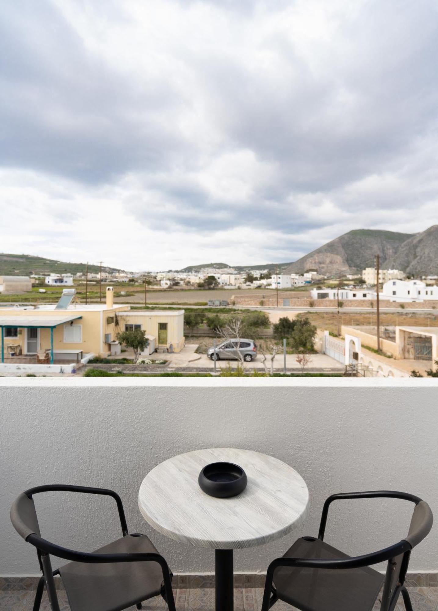White Lily Suites & Lofts - Adults Only 16 Plus Perivolos  Exteriér fotografie
