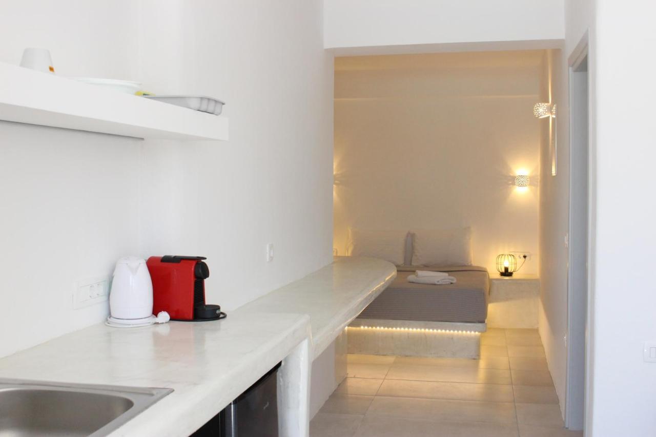 White Lily Suites & Lofts - Adults Only 16 Plus Perivolos  Exteriér fotografie