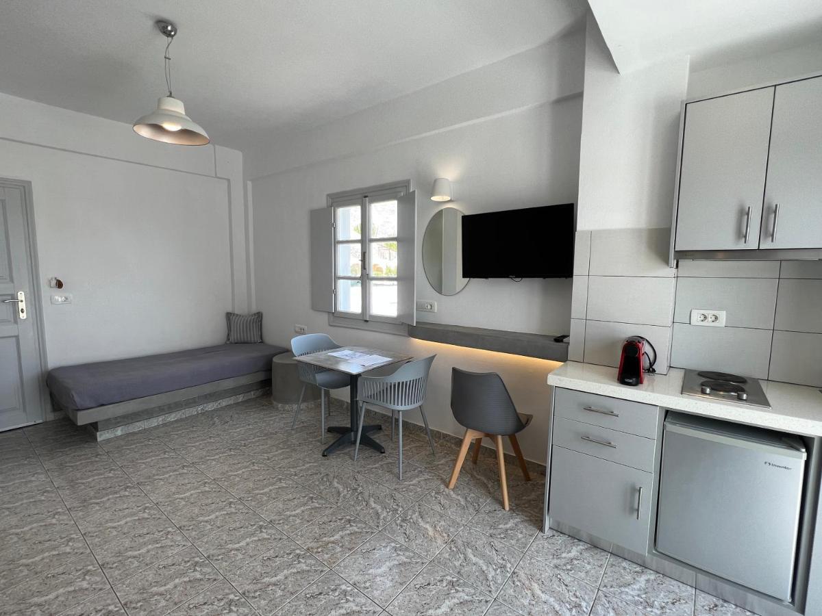 White Lily Suites & Lofts - Adults Only 16 Plus Perivolos  Exteriér fotografie