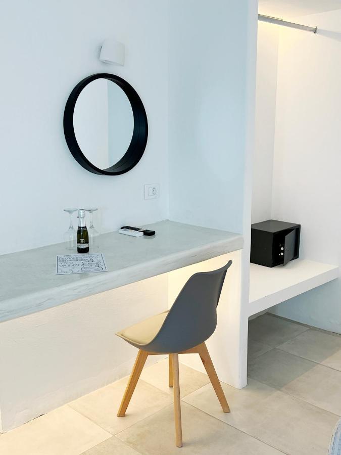 White Lily Suites & Lofts - Adults Only 16 Plus Perivolos  Exteriér fotografie