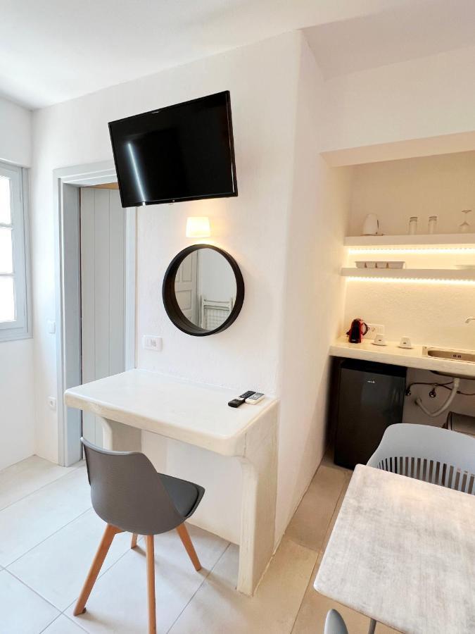 White Lily Suites & Lofts - Adults Only 16 Plus Perivolos  Exteriér fotografie