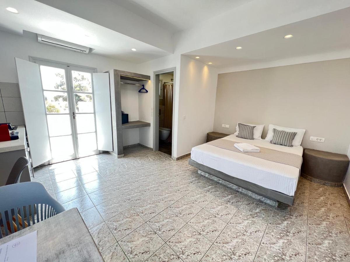 White Lily Suites & Lofts - Adults Only 16 Plus Perivolos  Exteriér fotografie